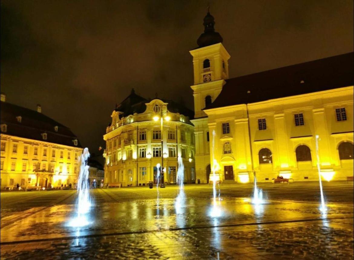 Wall St House Sibiu Buitenkant foto